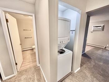 In-unit washer/dryer